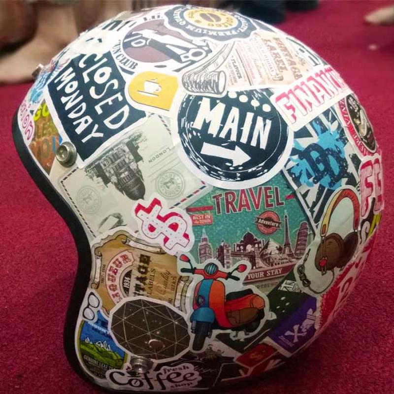 mẫu sticker dán mũ bảo hiểm ấn tượng và độc đáo